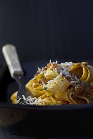 Pasta med lam og chorizo