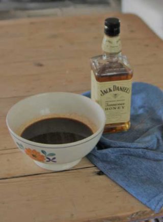 Enkel Jack Danielsmarinade