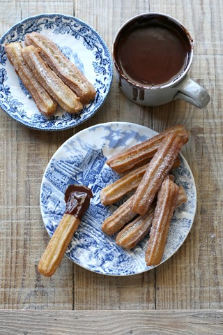 Churros med sjokoladesaus