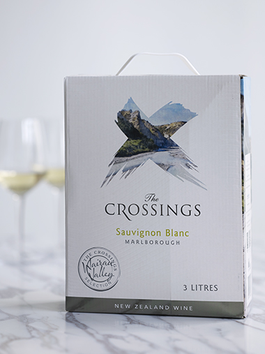 ungdommelig-og-aromatisk-the-crossings-sauvignon-blanc